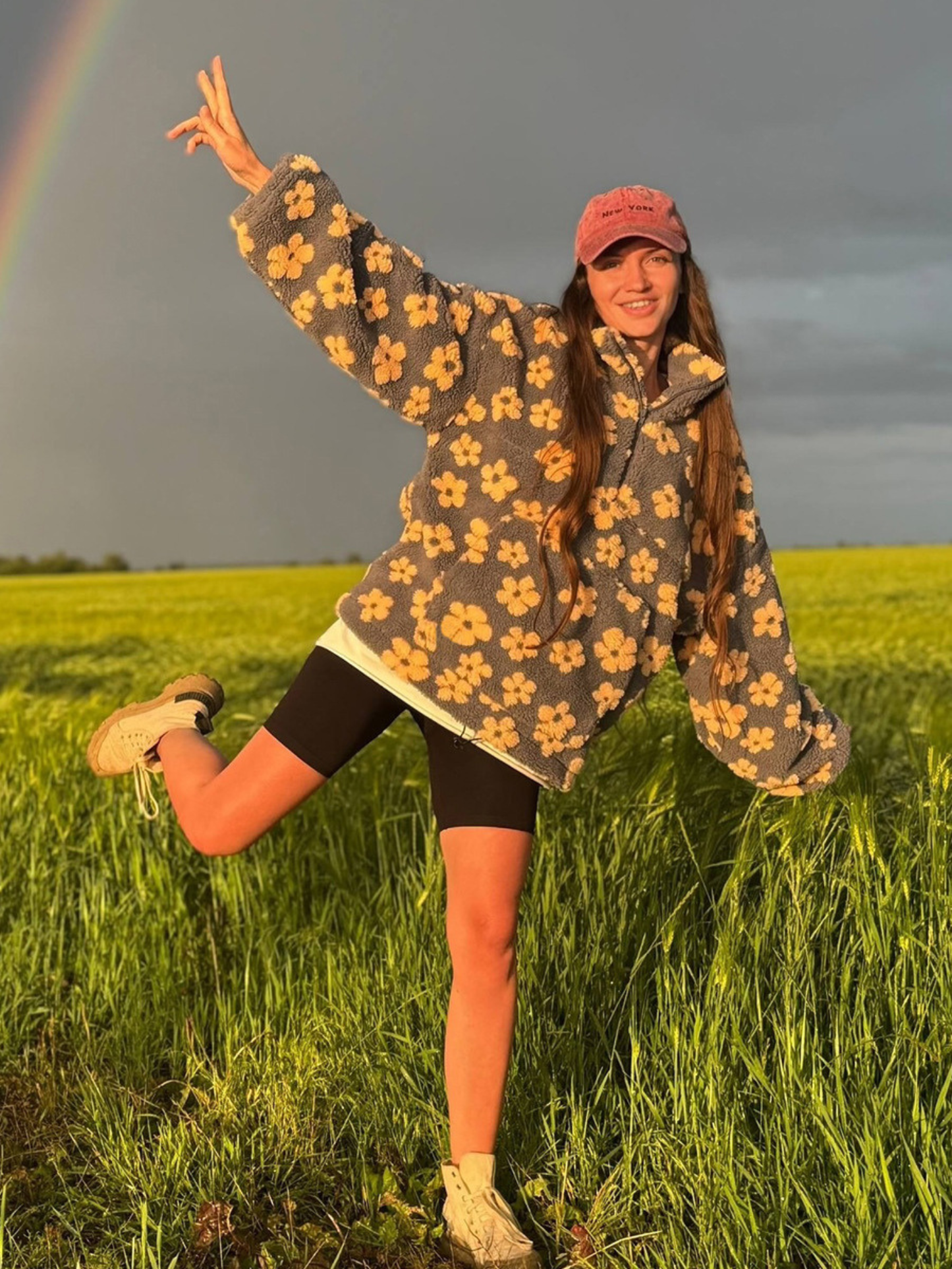 Manteau en fourrure chaude en polyester pour femme.