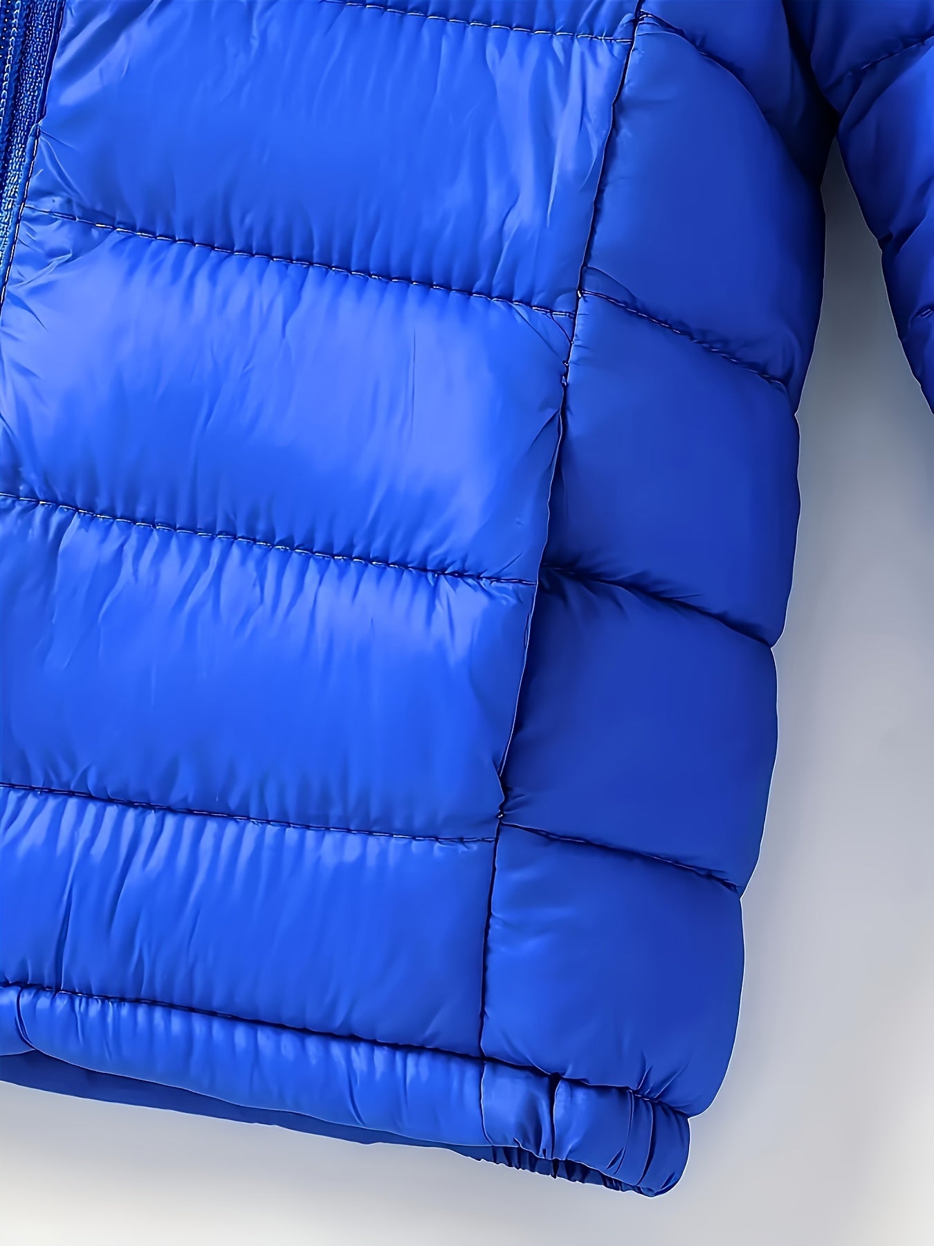 Classic boys' quilted jacket with hood, ideal for winter/autumn.