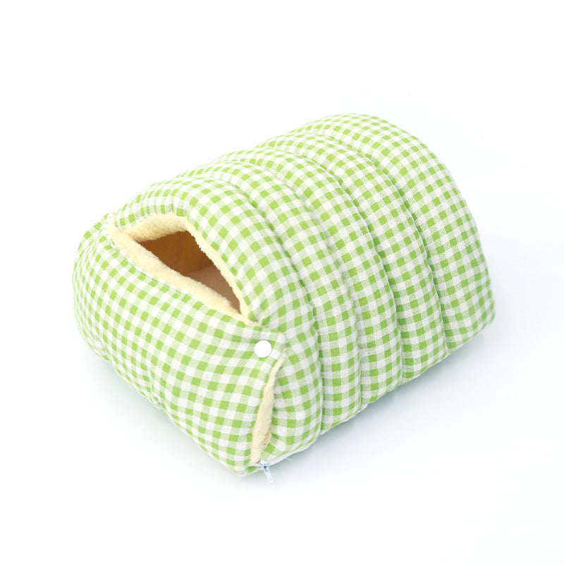 Seasons Universal, Washable Closed Cat House.