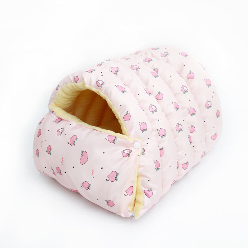 Seasons Universal, Washable Closed Cat House.