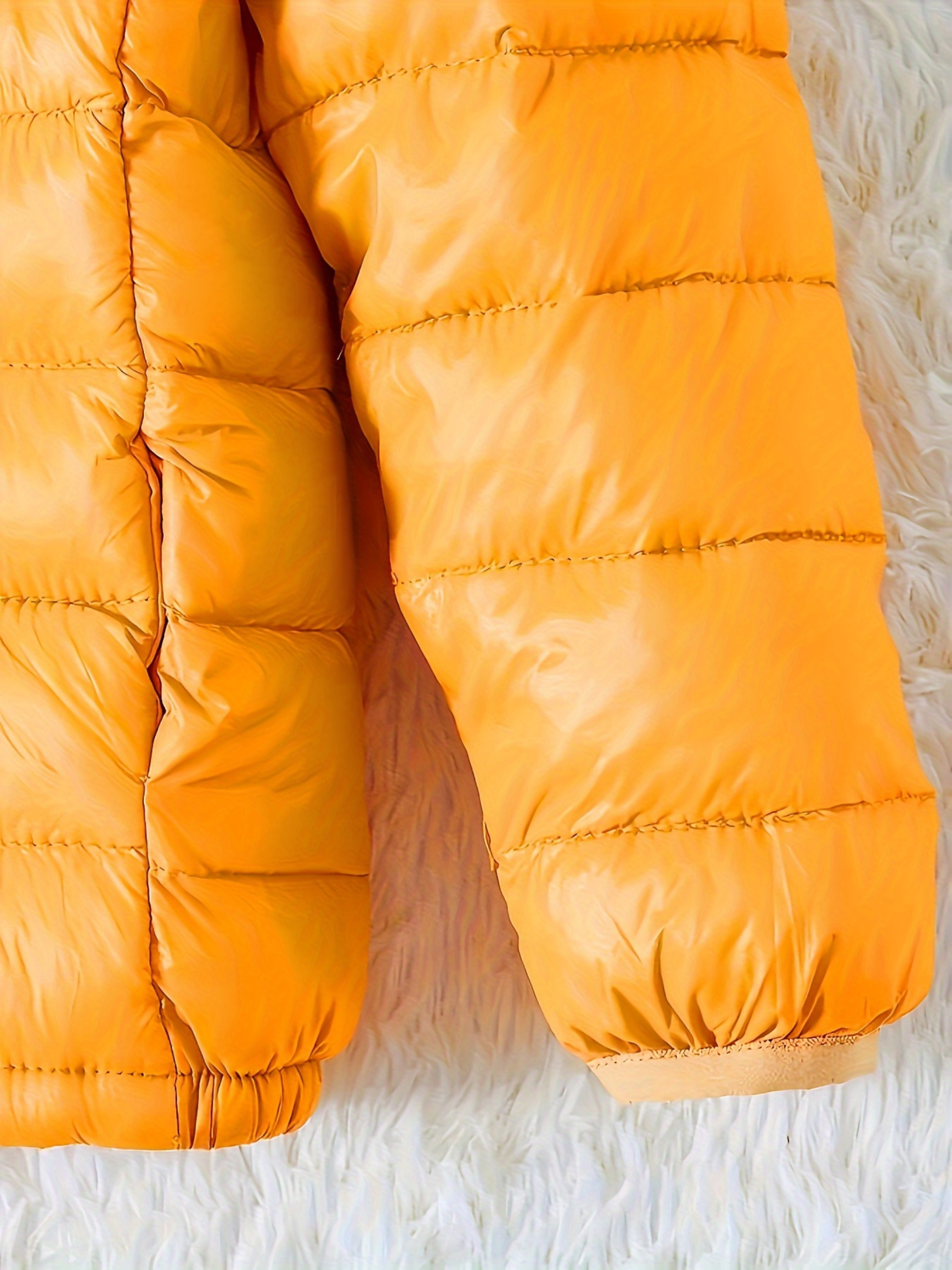 Classic boys' quilted jacket with hood, ideal for winter/autumn.