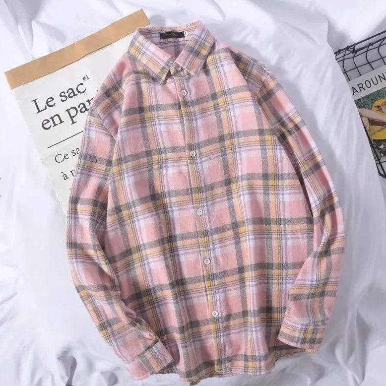 Découvrez un style intemporel avec la chemise parfaite.