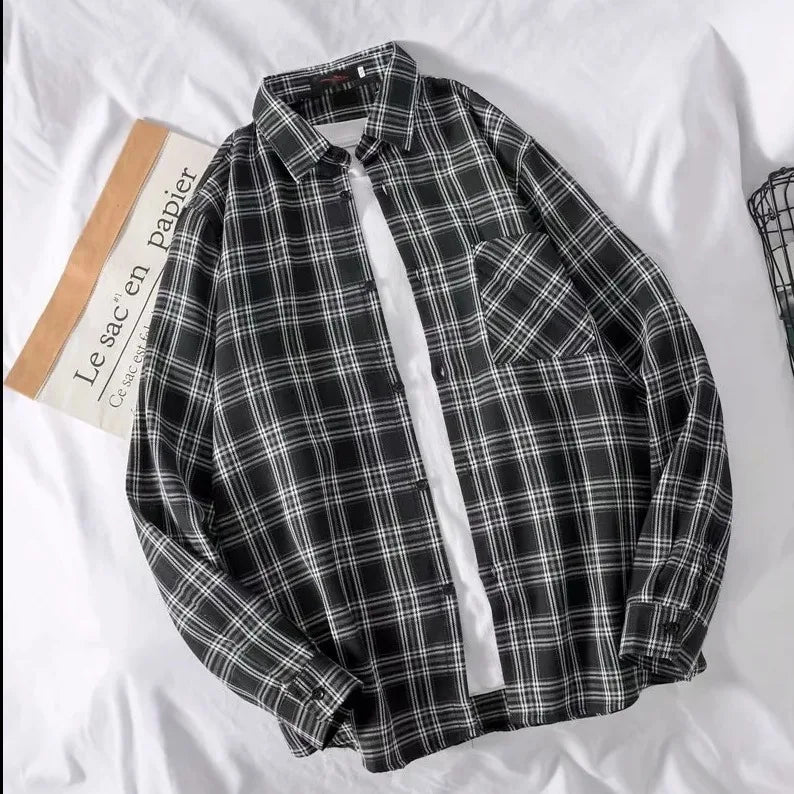 Découvrez un style intemporel avec la chemise parfaite.