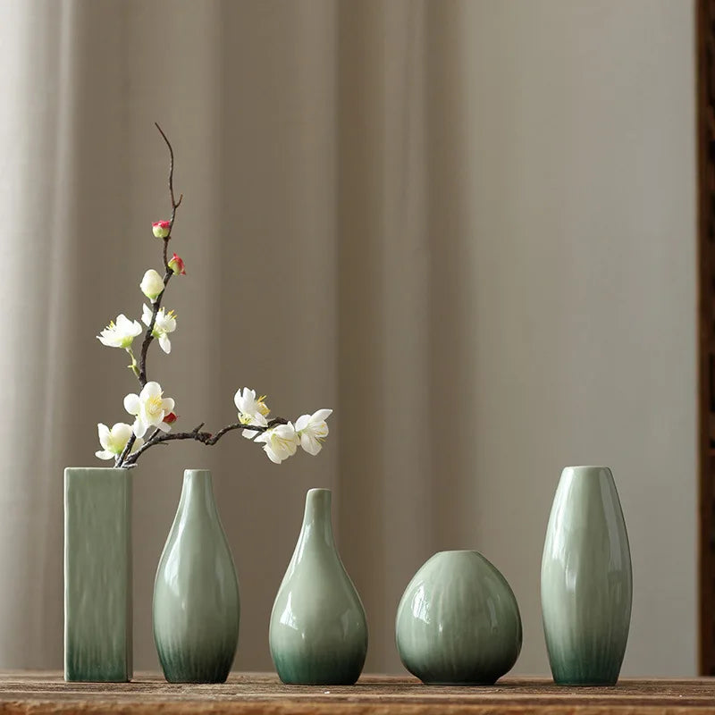 Dekorative Keramik, perfekt für Wohnzimmer & Sideboard.