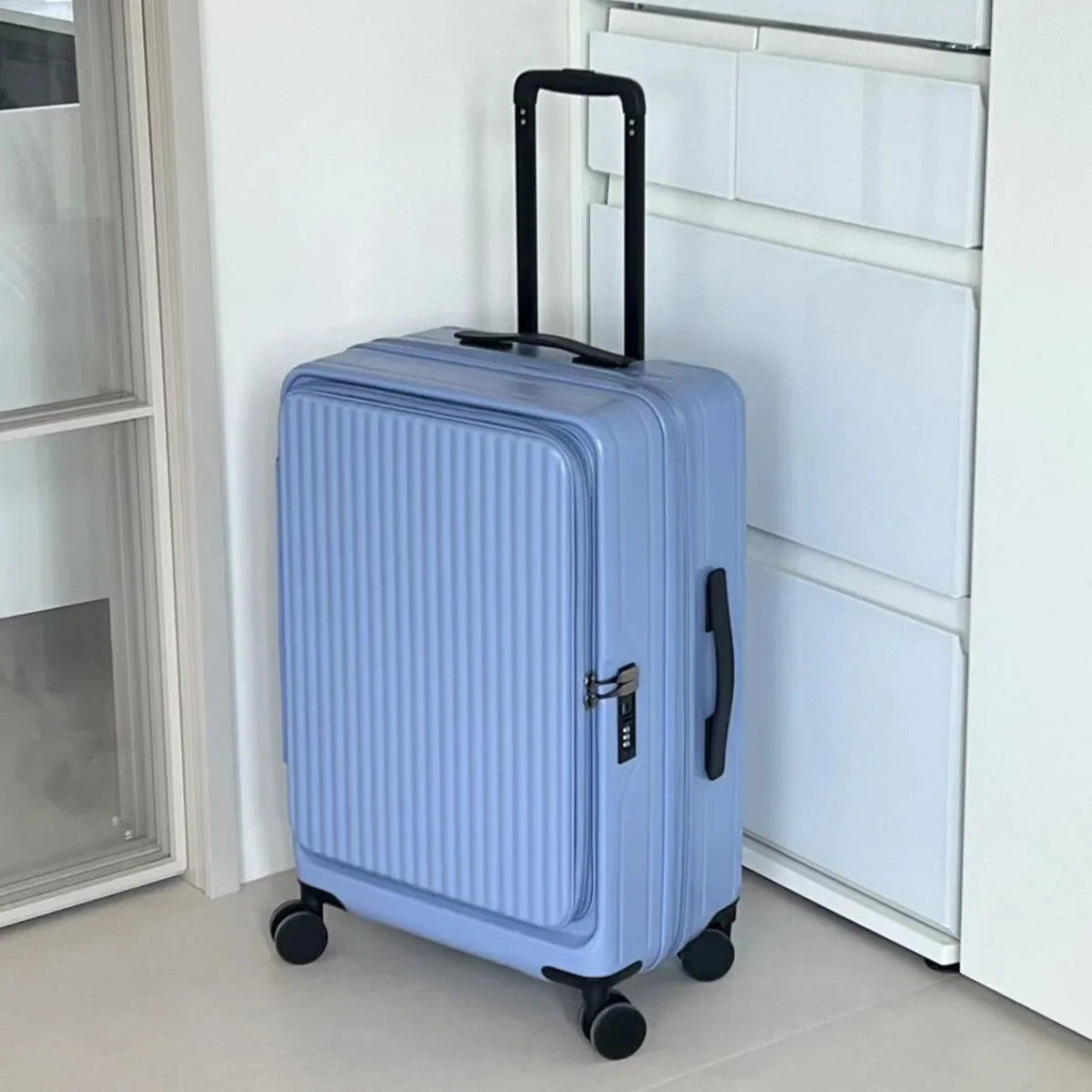 Valise de voyage à roulettes avec poche avant pour ordinateur portable, nouvelle valise extensible multifonction pour tous les bagages.
