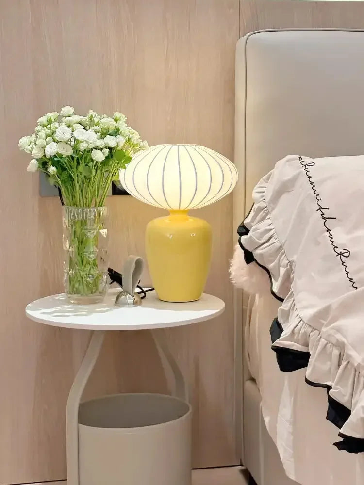 Keramik Schreibtischlampe Retro Seide Tischleuchte Nachttischlampe für Schlafzimmer, Wohnzimmer-Arbeitszimmer.
