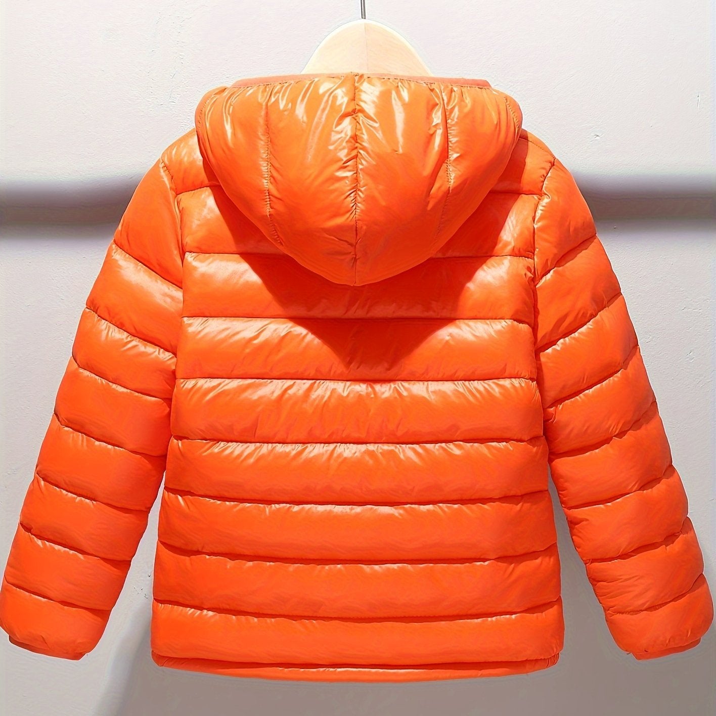 Classic boys' quilted jacket with hood, ideal for winter/autumn.